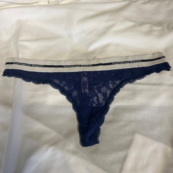 Vintage Victoria’s Secret Thongs - Picture 4 of 7